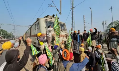 3-hour rail roko protest by farmers begins in Punjab