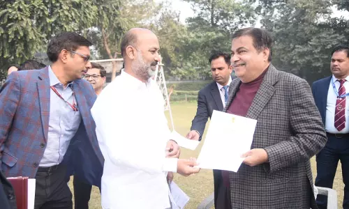 Bandi taps Gadkari for Rs 224 crore to boost Karimnagar transport infra