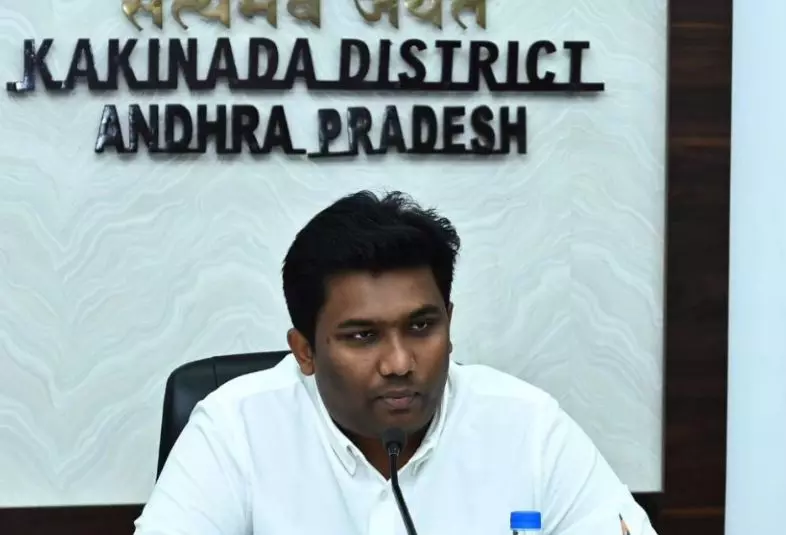 Kakinada Collector Proposes Rs. 200 Crore Plan for Sea Erosion Kakinada Collector Proposes Rs. 200 Crore Plan for Sea Erosion