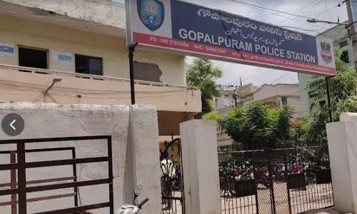 Drunken couple hurls stones at Gopalapuram police station in Secunderabad