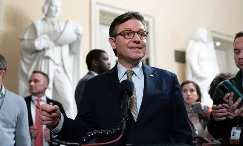US: House approves funding bill hours before govt shutdown deadline