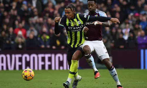 Man City crisis deepens after another loss and Arsenal closes gap on Liverpool