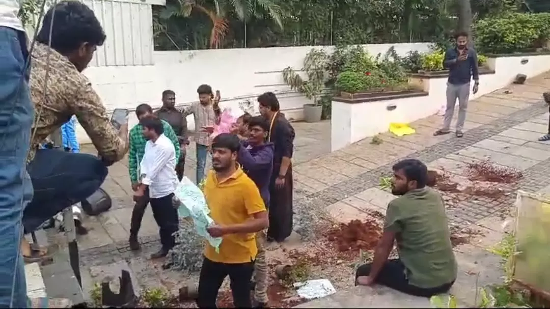 Stampede Death: Protest Outside Allu Arjuns Residence