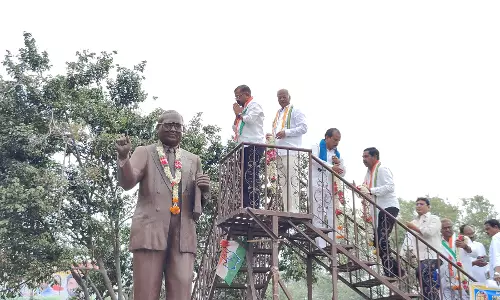 Sack Amit Shah, demands Congress