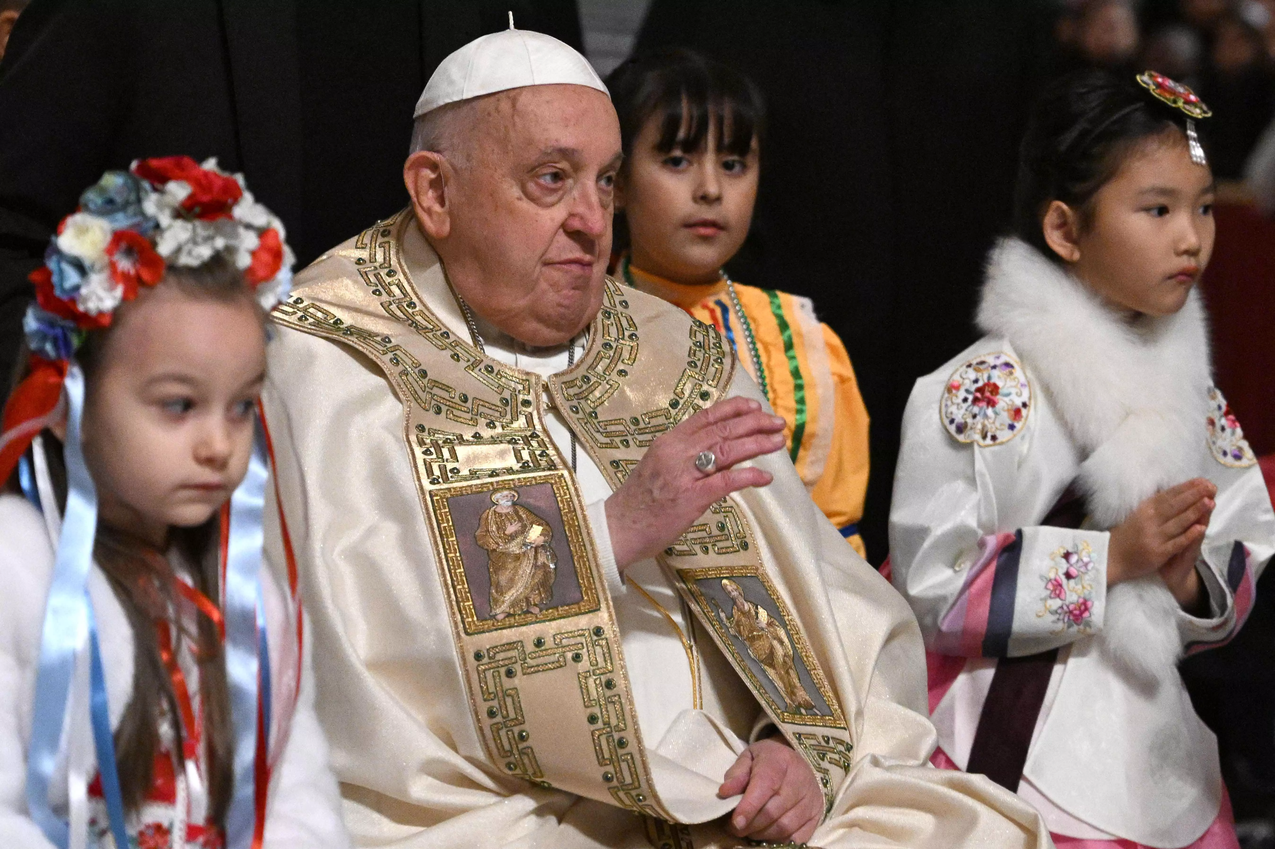 Pope kicks off Xmas under shadow of war Pope kicks off Xmas under shadow of war