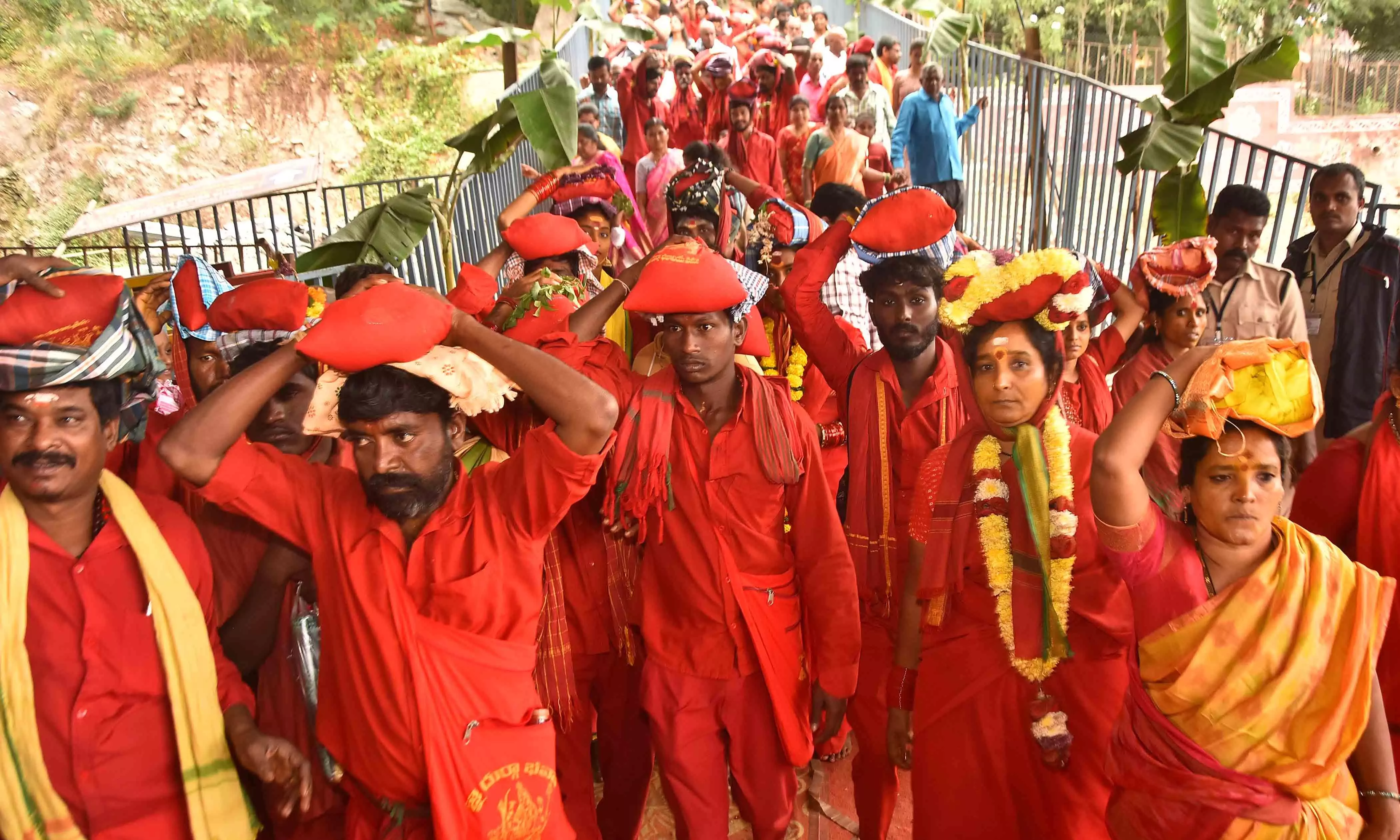 Bhavani Deeksha Viramana Concludes; Over 3.70 Lakh Visit Durga Temple Bhavani Deeksha Viramana Concludes; Over 3.70 Lakh Visit Durga Temple