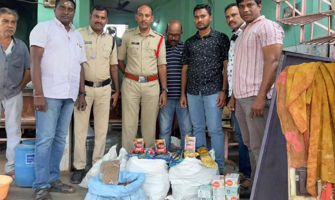 Warangal: Man held for selling gutka, tobacco Warangal: Man held for selling gutka, tobacco
