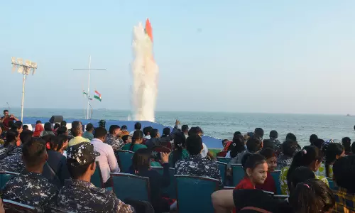 Naval Display Dazzles Visitors at Visak’s RK Beach