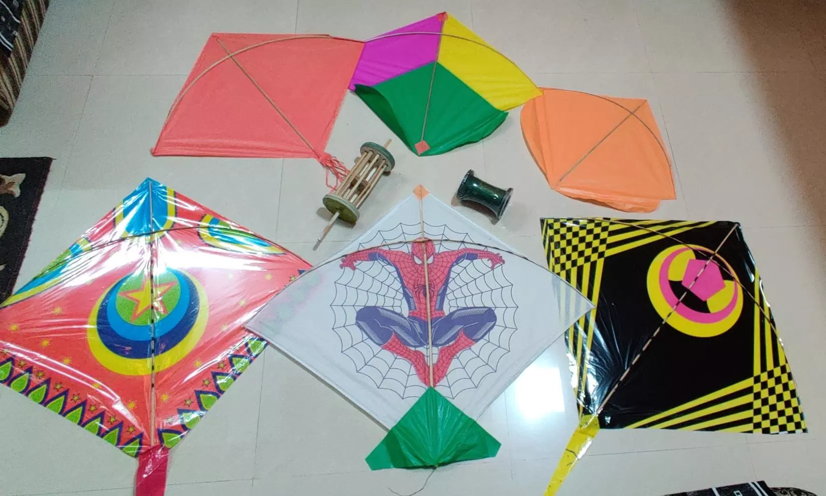 No Kites Near Railway Tracks: SCR No Kites Near Railway Tracks: SCR