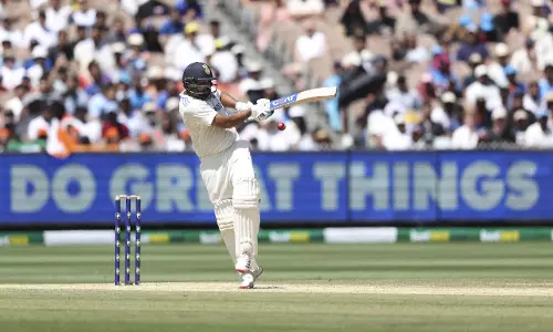 India stare at defeat after top order flops yet again