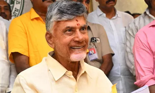 Chandrababu Naidu orders 340 liquor shops for toddy tappers in a week