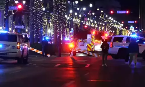 10 dead, 30 injured after car plows into a crowd in New Orleans