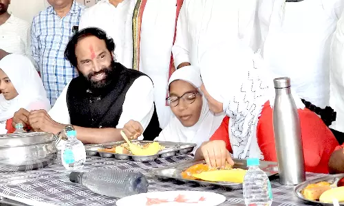 Uttam Spends New Year Eve with Undertrials