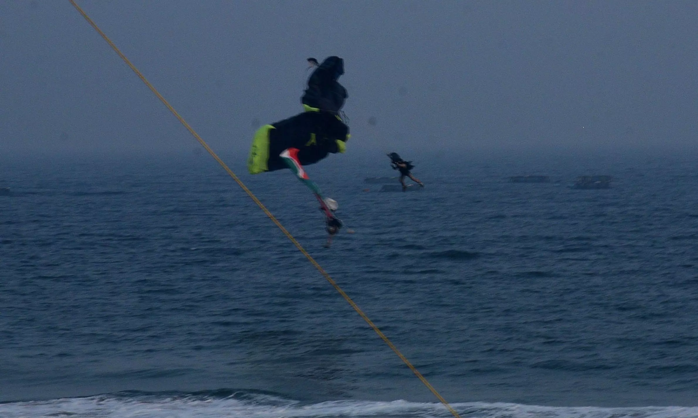 2 Paratroopers Land in Sea after Lines Get Entangled During Rehearsal