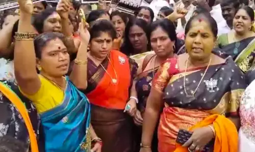 Police stop rally taken out by BJP women wing