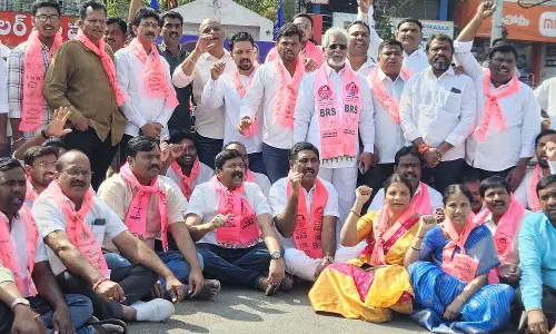 BRS Protests in Karimnagar, Warangal over Congress Pre-Poll Promises