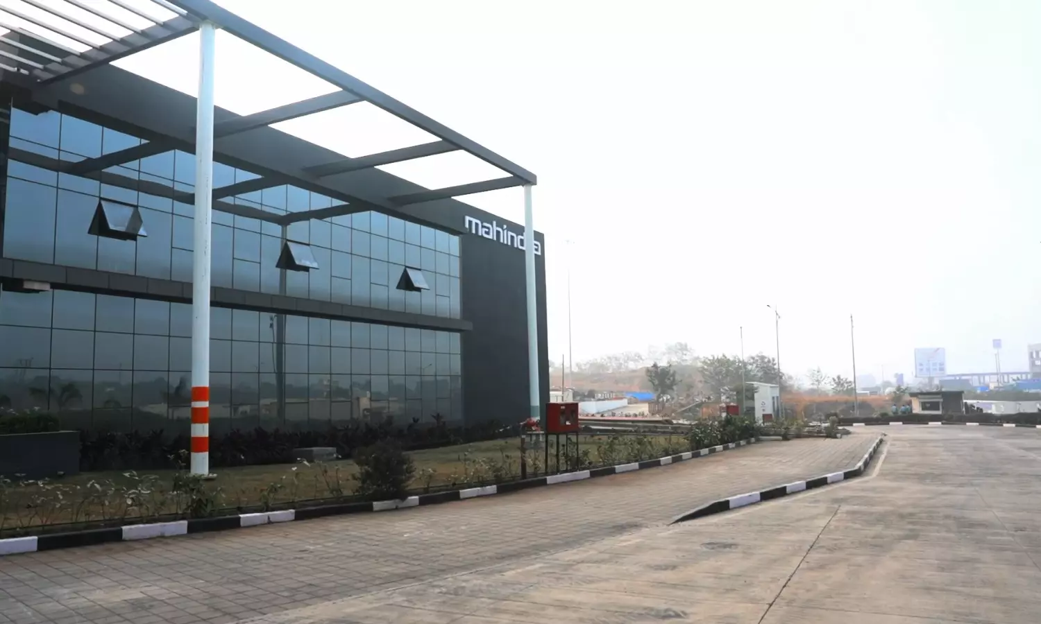 New Mahindra EV, Battery Assembly Plant in Chakan Unveiled New Mahindra EV, Battery Assembly Plant in Chakan Unveiled