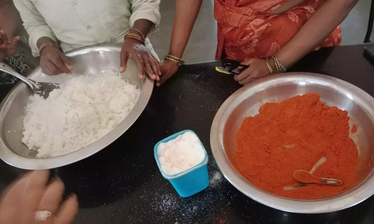 Video of Chilli Powder for Breakfast at MGU Goes Viral Video of Chilli Powder for Breakfast at MGU Goes Viral