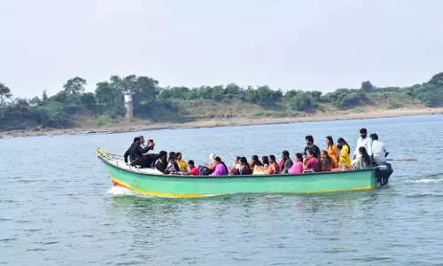 Kaleshwaram fishermen now offer safe river journeys to tourists, devotee