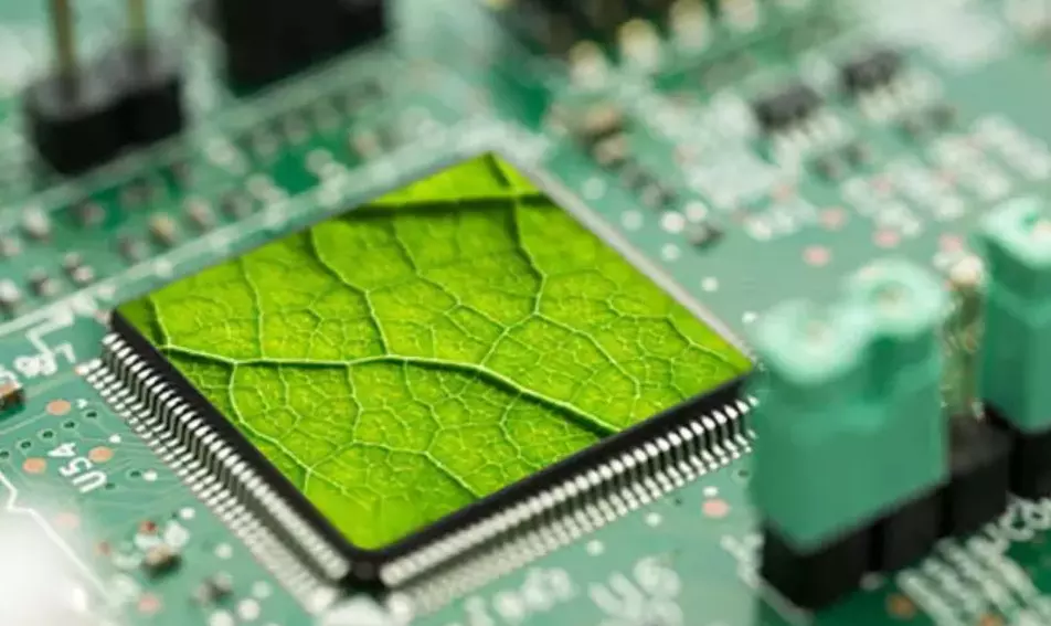 Breaking Silos: Future of software architecture Breaking Silos: Future of software architecture