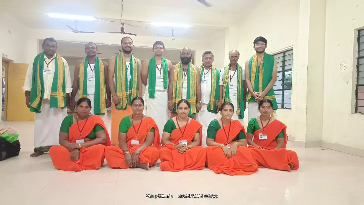 Bramari Sena: Army of 20k volunteers helping temples manage crowd Bramari Sena: Army of 20k volunteers helping temples manage crowd