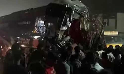 Bus Rams into Lorry Near Jadcherla, 3 Dead