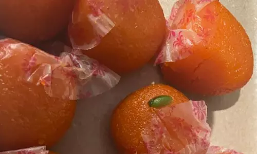 Food safety officials carry out special raids on food establishments in the city