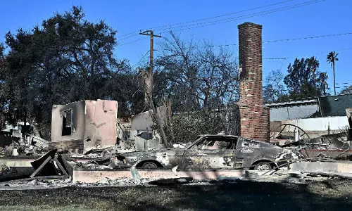 Strong Winds To Return, Threaten Los Angeles Firefight