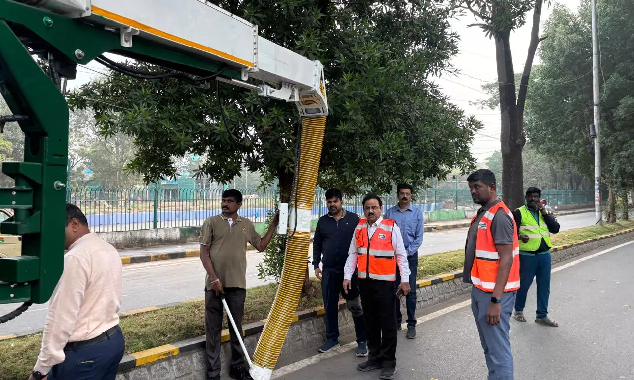GHMC introduces dry waste cleaning machine