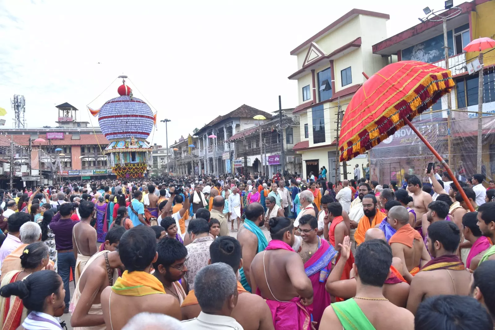 Udupi Celebrates ‘Choornotsava’ with Grandeur at Shri Krishna Math Udupi Celebrates ‘Choornotsava’ with Grandeur at Shri Krishna Math