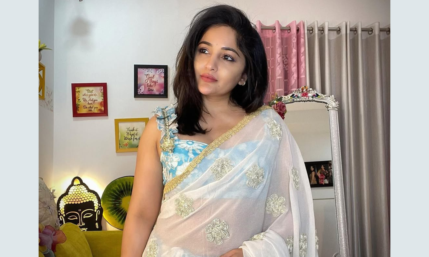 Madhavi Latha files complaint against JC Prabhakar Reddy with MAA
