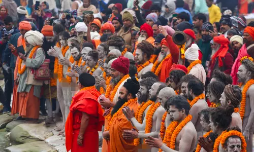 Over 2.27 million pilgrims visit Mahakumbh on day 8