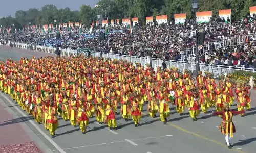 300 Artists Perform Musical Herald at 76th Republic Day Parade