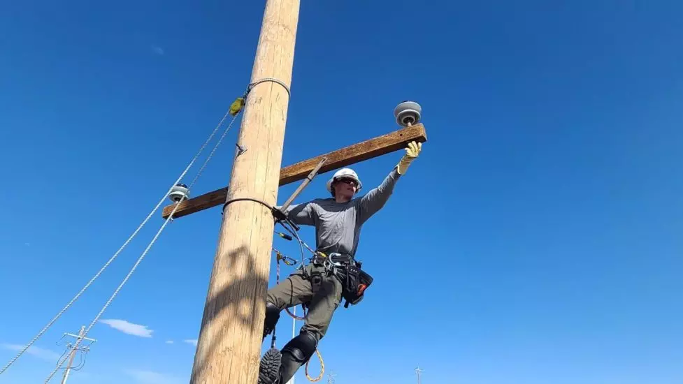Hyderabad: Man booked for assaulting lineman for cutting supply Hyderabad: Man booked for assaulting lineman for cutting supply