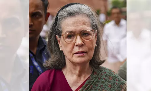 Could Hardly Speak, Poor Thing: Sonia Gandhi on President Murmus Address to Parliament