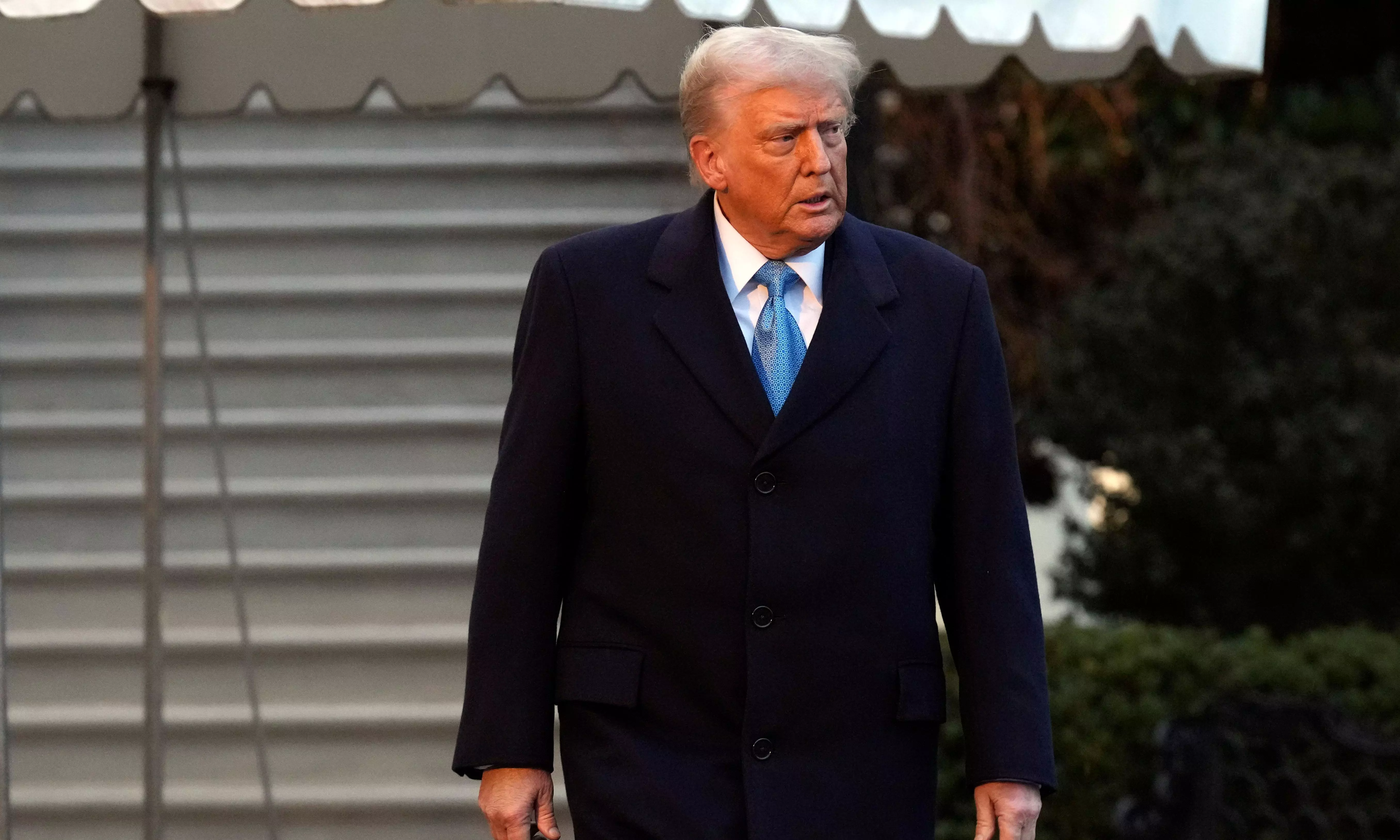 Trump to impose Canada, Mexico, China tariffs on Saturday Trump to impose Canada, Mexico, China tariffs on Saturday