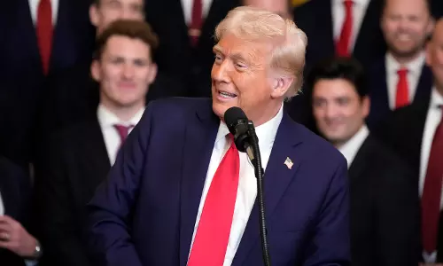 Trump agrees to 30-day pause on tariffs to Canada and Mexico