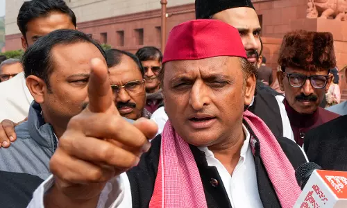 Akhilesh demands transparency in Mahakumbh stampede incident