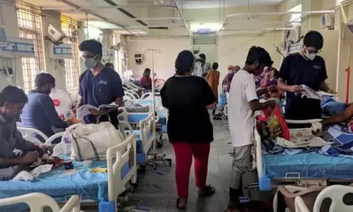 Excise crackdown on adulterated toddy: Durki depot seized, owner at large