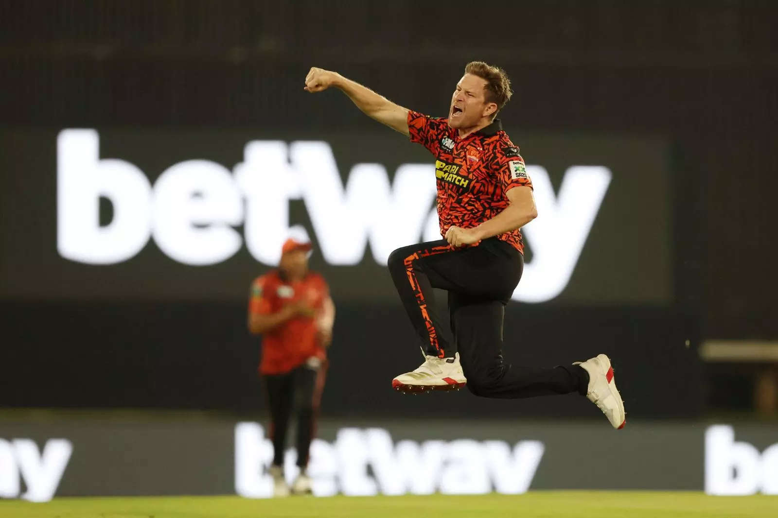 Sunrisers eliminate JSK to keep title hat-trick hopes alive Sunrisers eliminate JSK to keep title hat-trick hopes alive