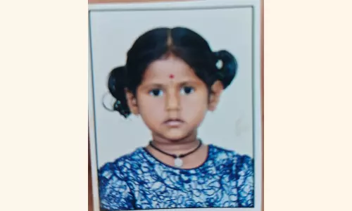 Hyderabad: Four-Year-Old LKG Student Crushed to Death by Van Hyderabad: Four-Year-Old LKG Student Crushed to Death by Van
