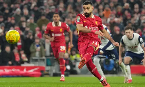 Liverpool routs Tottenham 4-0 to set up English League Cup final against Newcastle