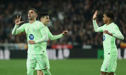 Barcelona routs Valencia again to reach Copa del Rey semifinals