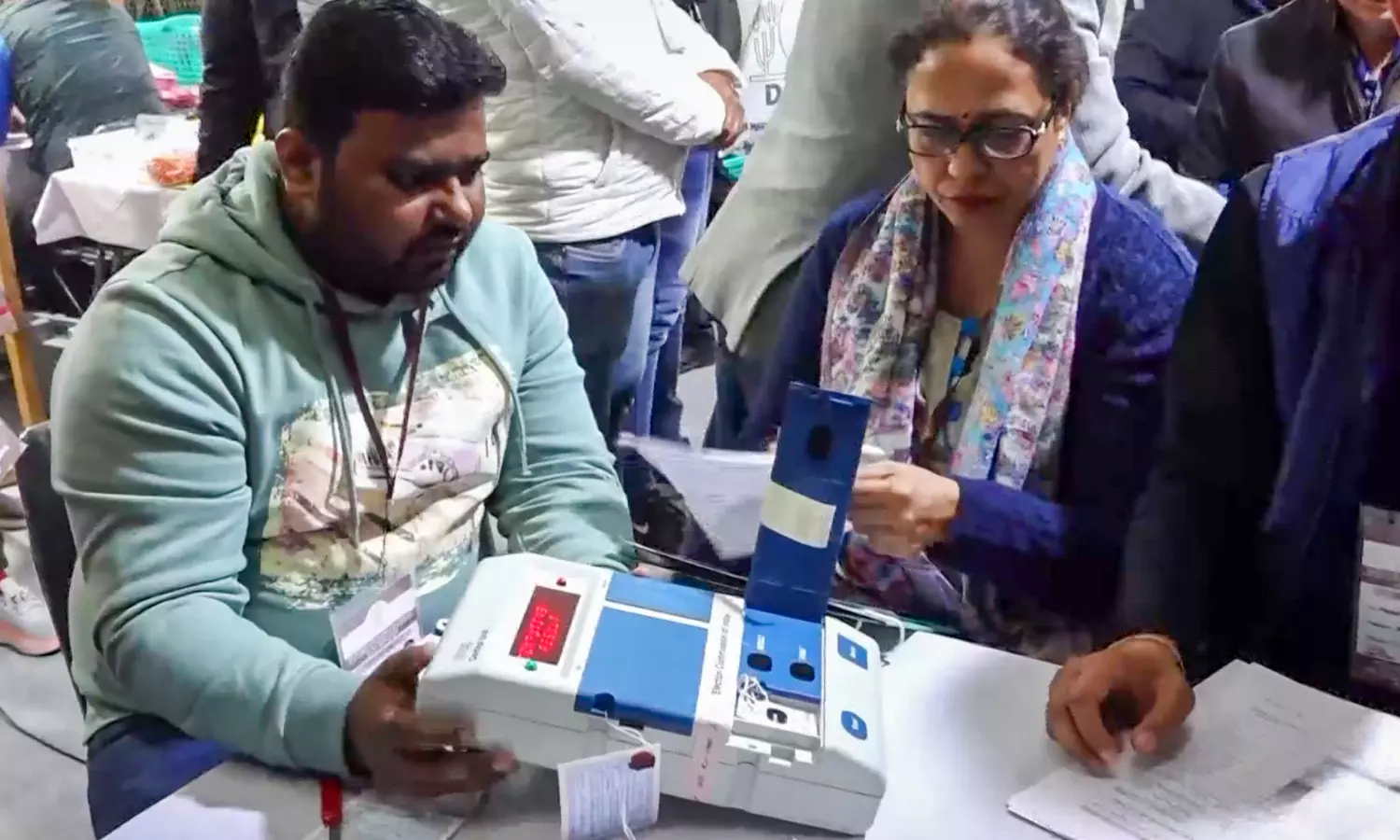 Delhi Election Result 2025: BJP leading in 30 seats, AAP ahead in 22, show early trends