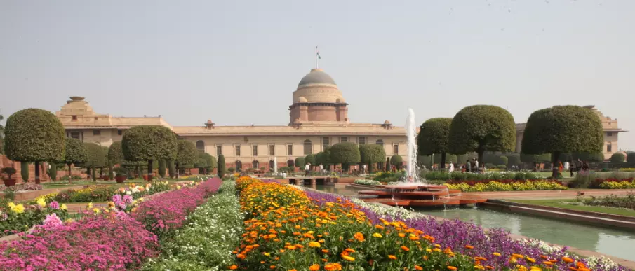 Change of guard ceremony at Rashtrapati Bhavan to be in new format Change of guard ceremony at Rashtrapati Bhavan to be in new format