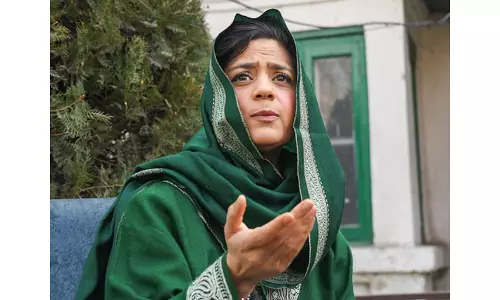 Mehbooba Mufti, daughter placed under house arrest