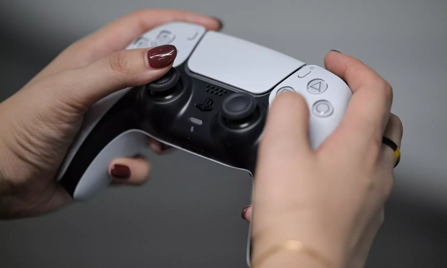 PlayStation Network back online after 24-hour outage PlayStation Network back online after 24-hour outage