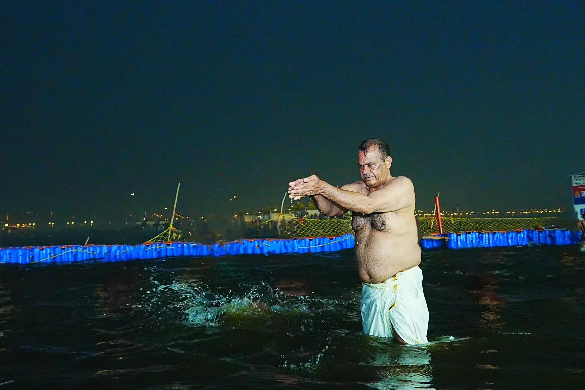 Telangana minister Venkat Reddy takes holy dip at Maha Kumbh Telangana minister Venkat Reddy takes holy dip at Maha Kumbh