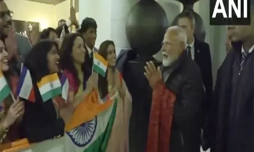 Indian diaspora in Marseille welcomes PM Modi with enthusiasm Indian diaspora in Marseille welcomes PM Modi with enthusiasm