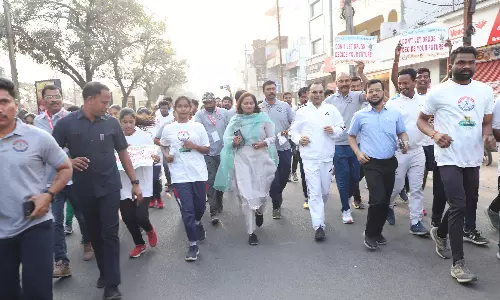 Warangal Top Cop Urges Youth to Reject Drugs at 2K Run